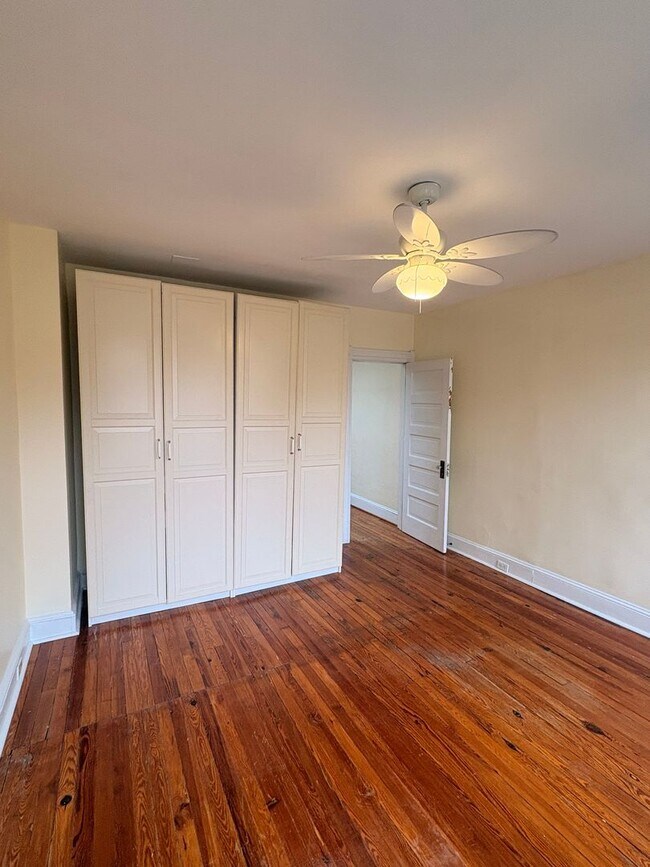 Building Photo - Gorgeous Hampden 2bd/2ba w/ Fin Bsmt, W/D, A/C and more! Available 5/1
