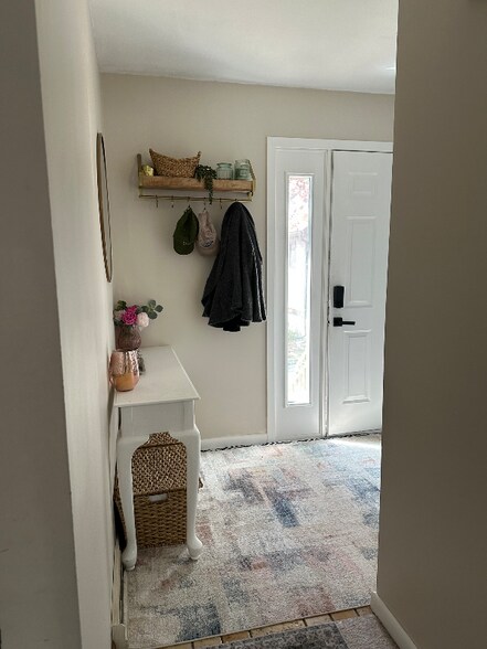 Building Photo - 23 Sprucebrook Trail