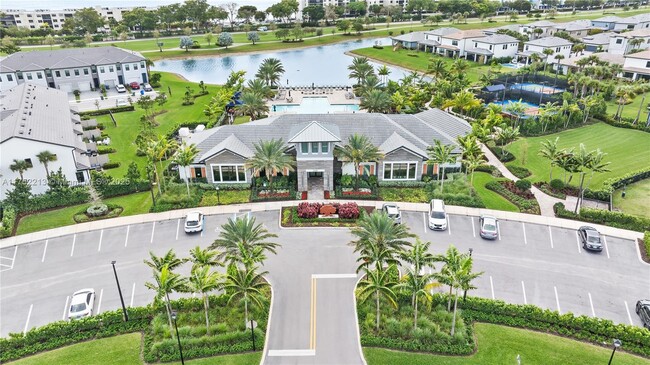 Building Photo - 2102 Appleton Cir N