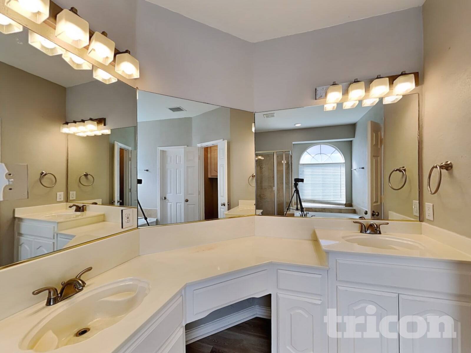 Building Photo - 1533 Mill Creek Dr