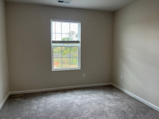 Building Photo - Brand New 3/3 Townhome Available Now!