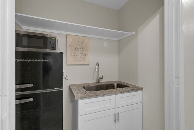 Building Photo - 746 Cape Cottage Ln