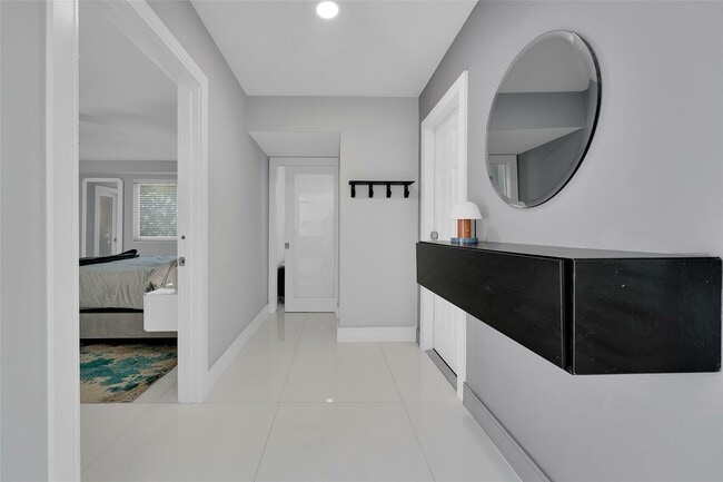 Building Photo - 640 NW 30th St