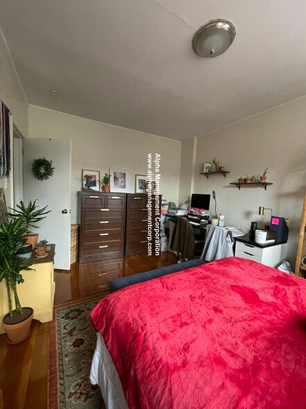 Building Photo - 208 Winthrop Rd