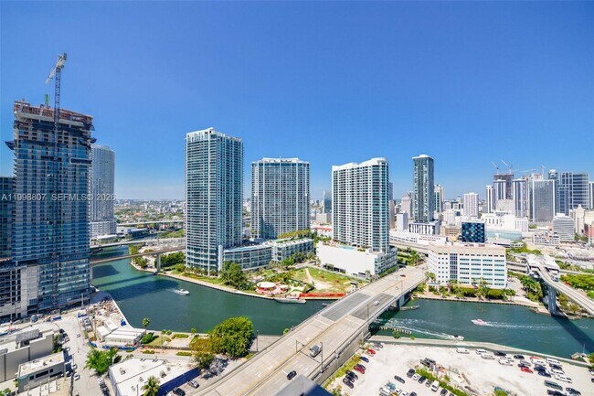 Building Photo - 68 SE 6th St