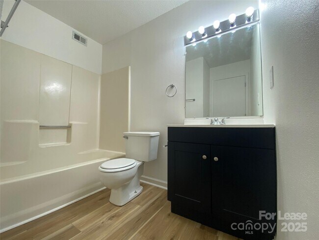 Building Photo - 1675 Eagles Pl