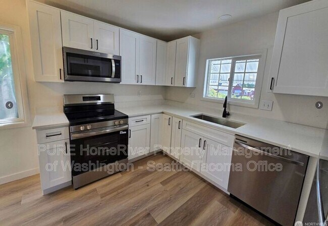 Building Photo - 5345 S Trafton St