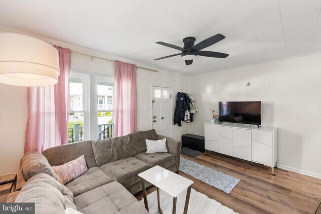 Building Photo - 31 W Southwerk St