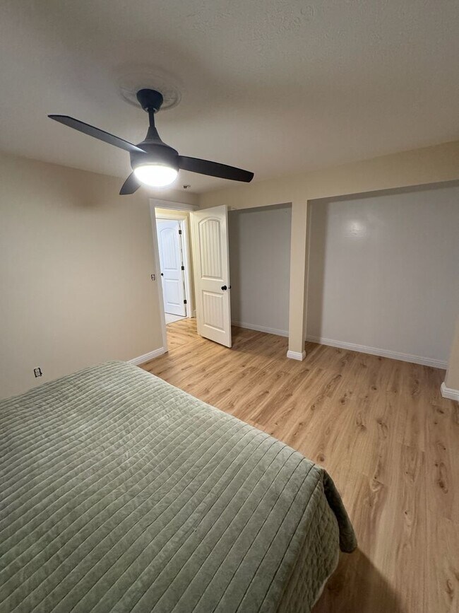 Building Photo - 1532 W 1740 N
