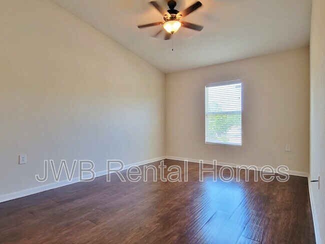 Building Photo - 5100 Playpen Dr