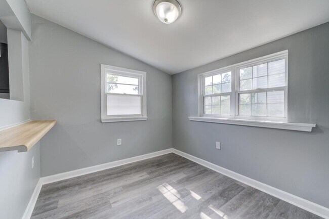 Building Photo - 5717 Beldon Dr