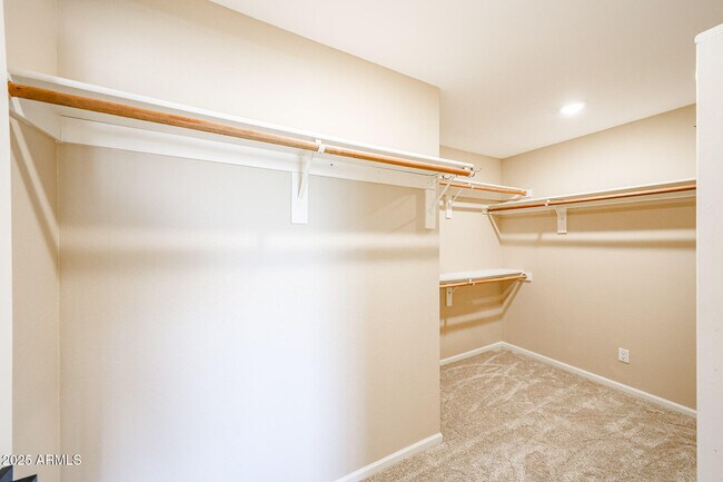 Building Photo - 15704 Cholla Dr