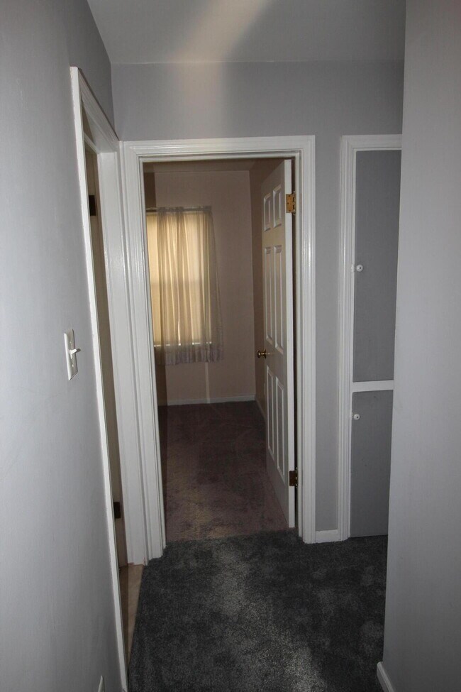 Building Photo - 14383 Mercedes