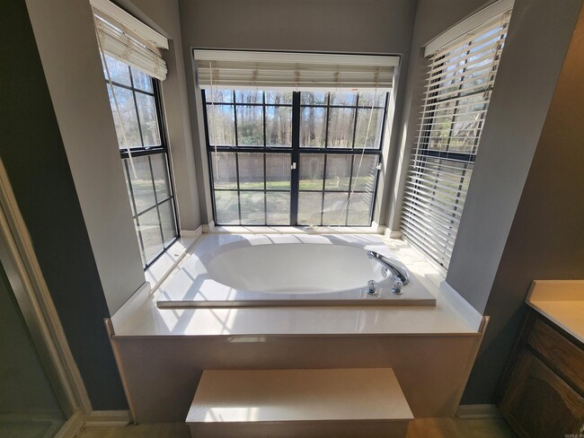 Building Photo - 2511 Eagle Run