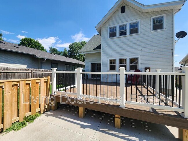 Building Photo - 2300 Sewell St