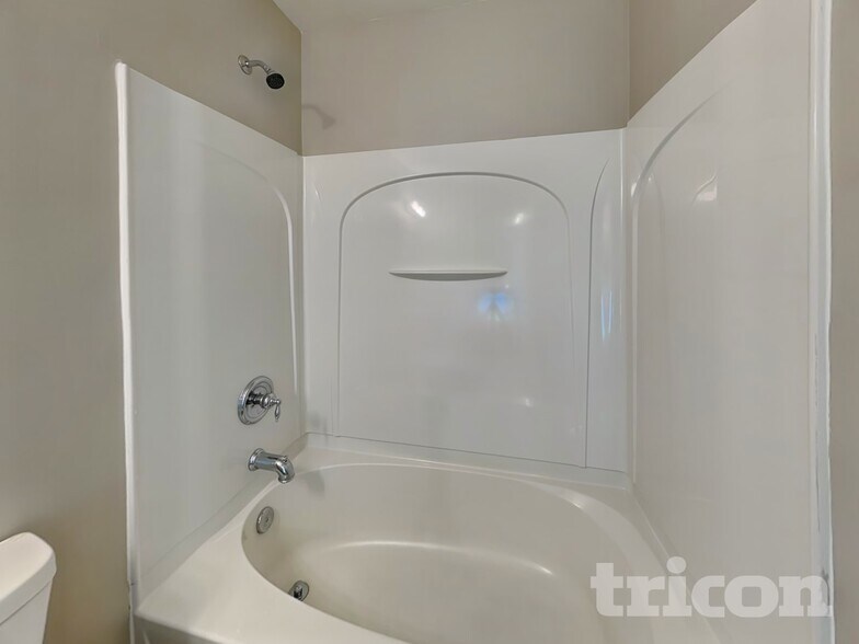 Building Photo - 703 Carly Court