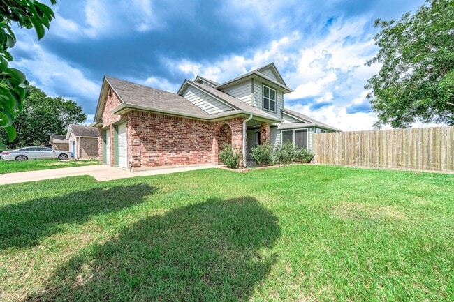 Building Photo - 20502 Cocoplum Dr