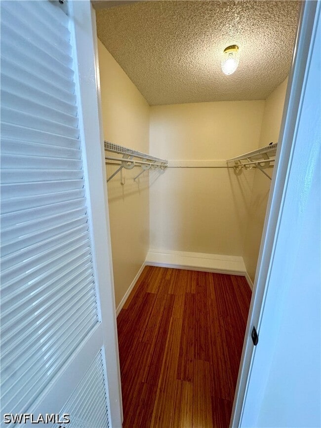 Building Photo - 225 Turtle Lake Ct