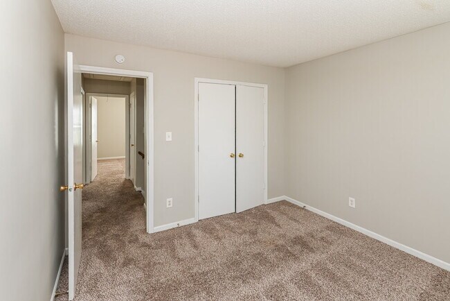 Building Photo - 2436 Celosia Dr