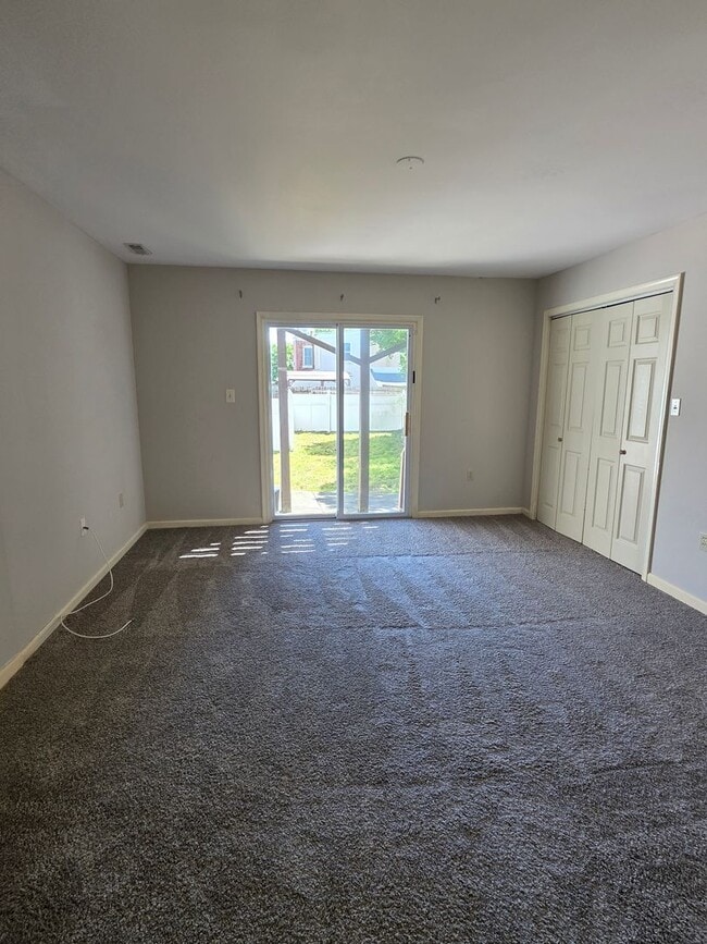 Building Photo - Browntown Twin Home