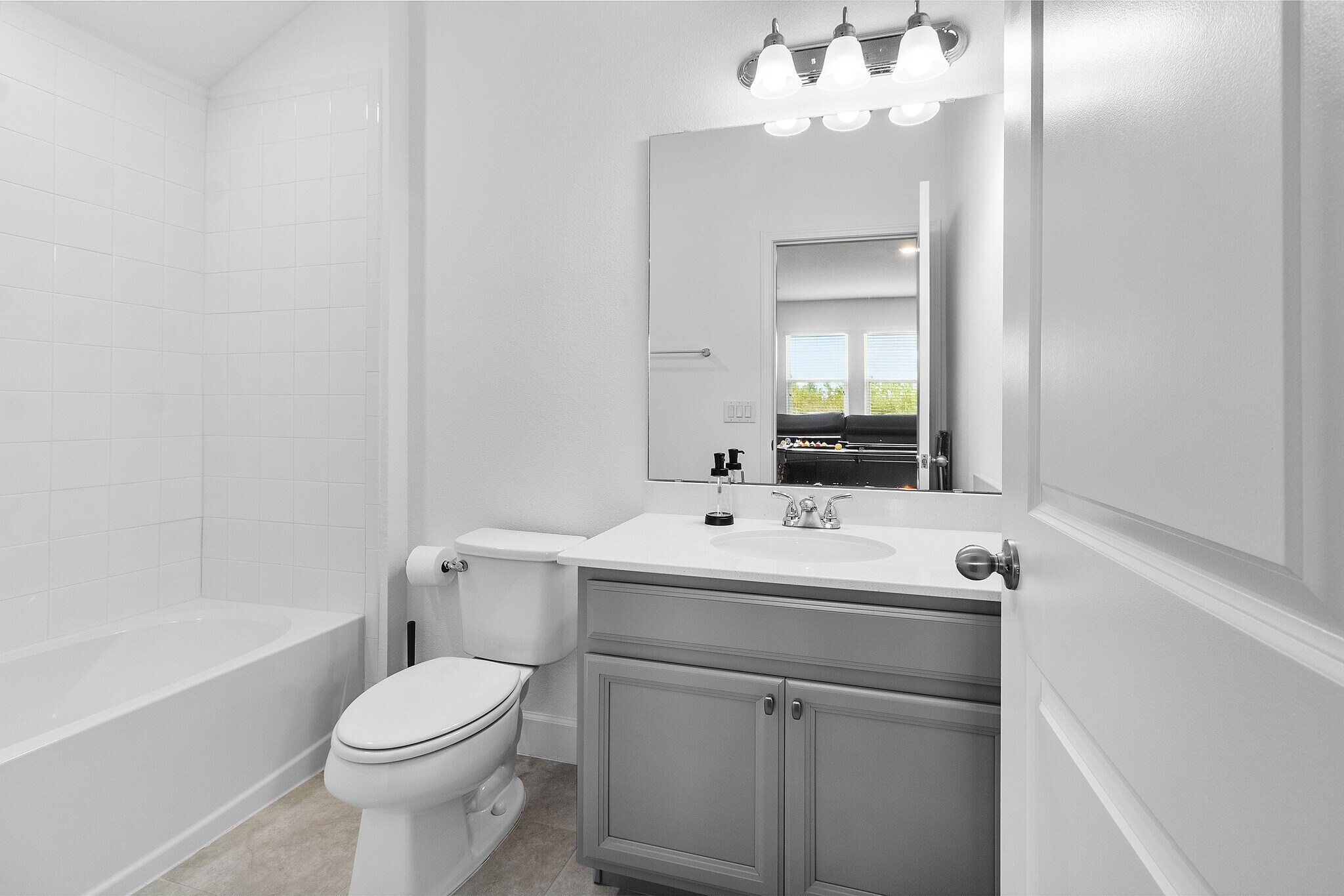 Building Photo - 7531 Mandarin Grove Way