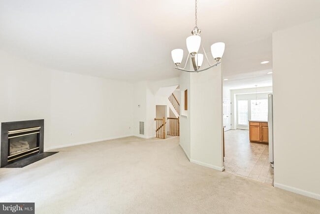 Building Photo - 8373 Millwood Dr