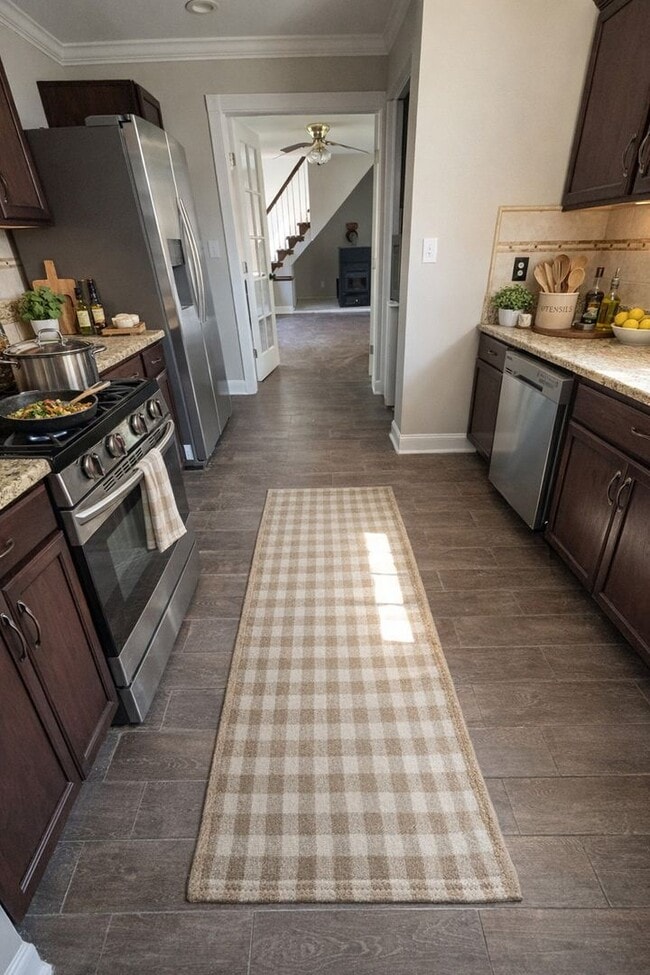 Building Photo - !! $500 OFF 2nds  MONTH'S RENT!!! Charming 3BR 2BA Home w/ Updated Kitchen + Large Front and Back...