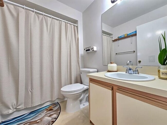 Building Photo - 9999 Summerbreeze Dr