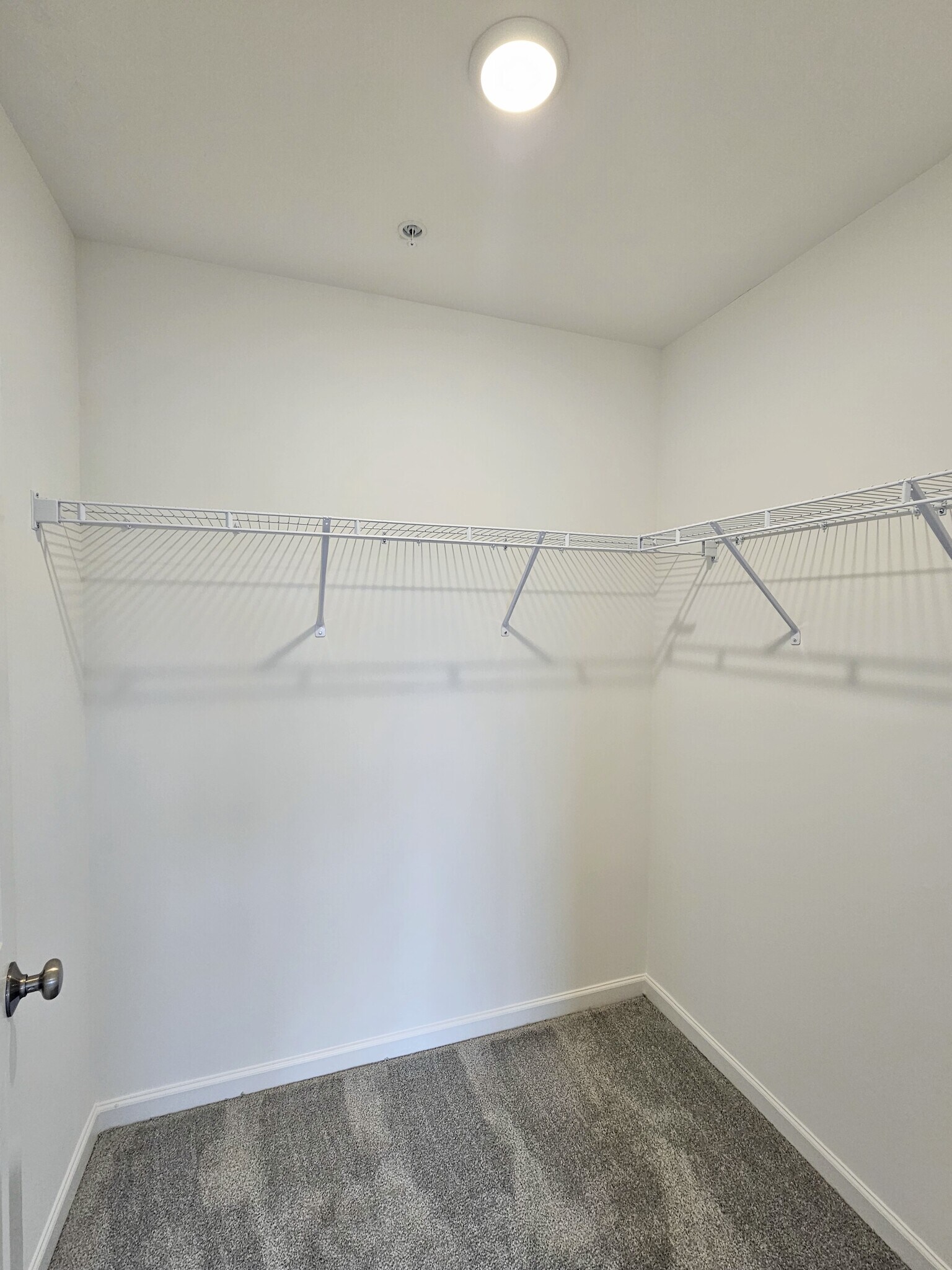 Building Photo - 2457 Spring Water Cir