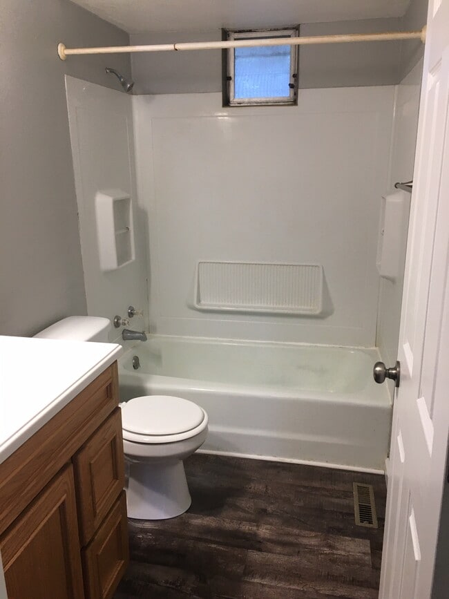 Building Photo - 1337 W Jeth Ct