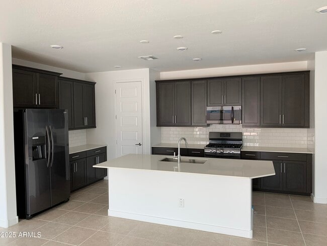 Building Photo - 5606 S Caisson Way