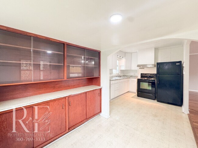 Building Photo - Charming Bremerton Rambler with Classic Warmth and Modern Comforts