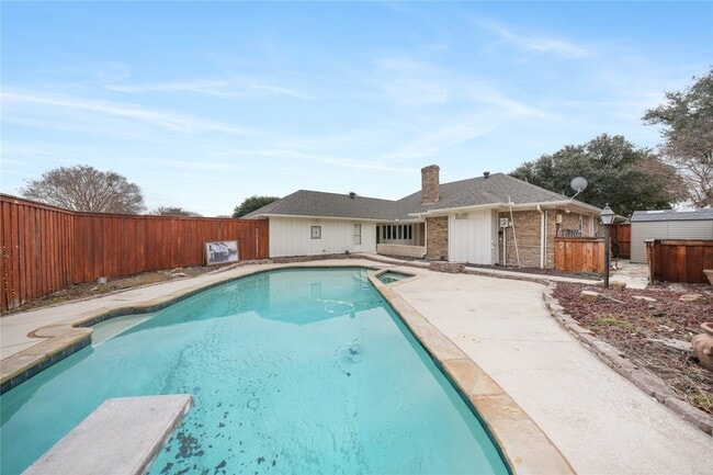 Building Photo - 3609 Brookshire Dr