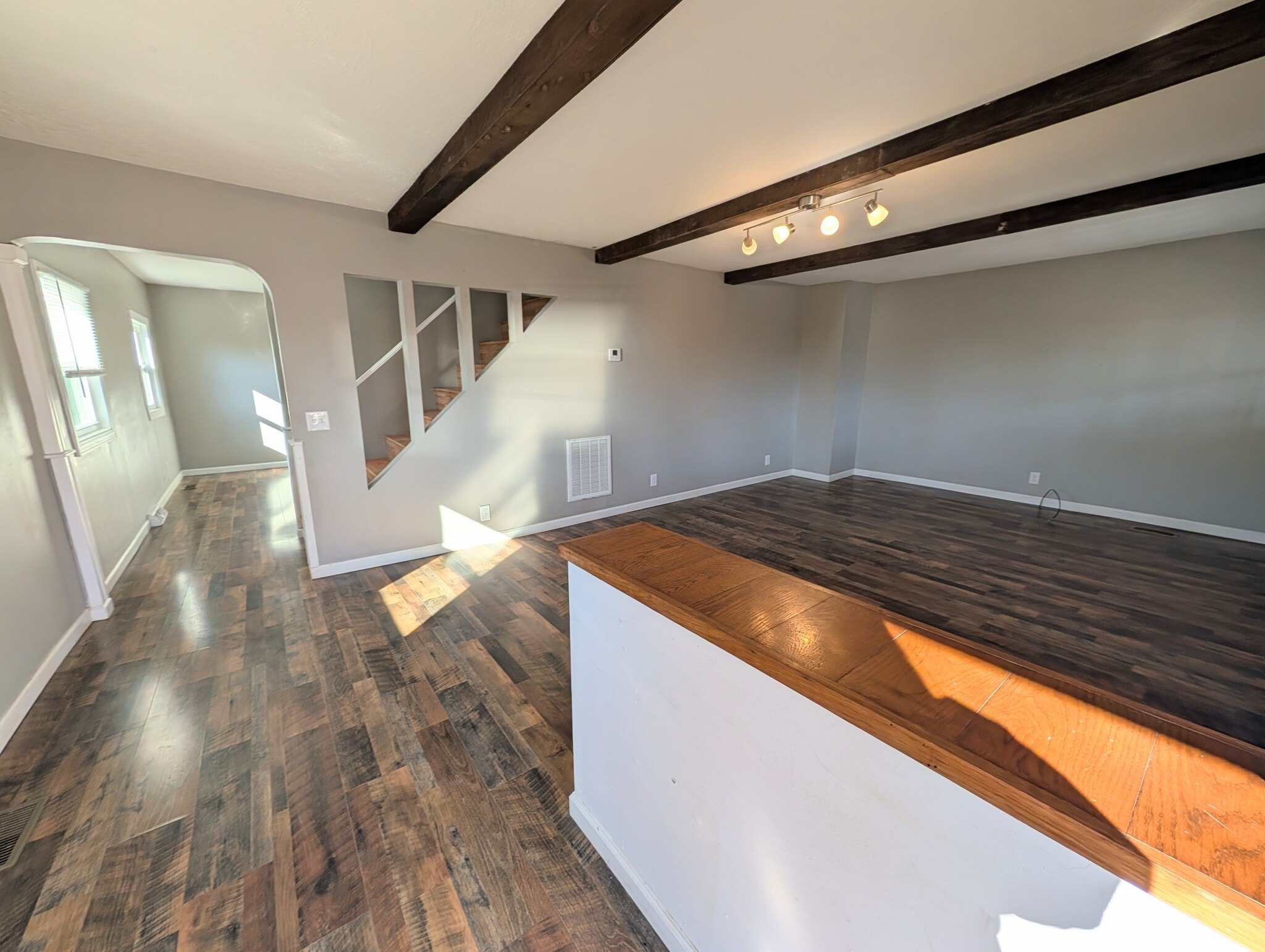 Building Photo - 1232 Grant Pl