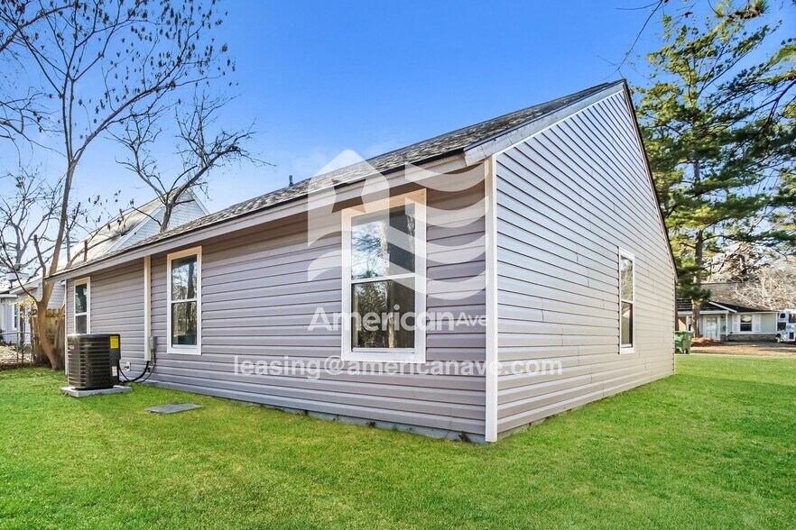 Building Photo - 244 Jadetree Dr