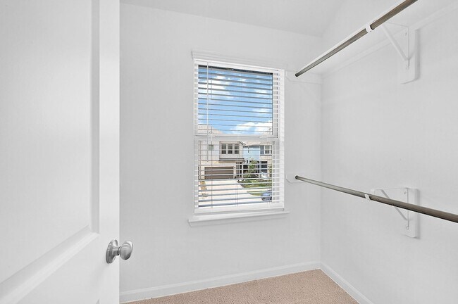 Building Photo - 4027 Balboa Dr