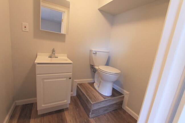 Building Photo - 8613 Gilbert St