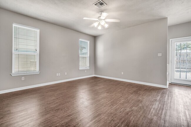 Building Photo - AUGUST 2026 MOVE IN!  Great 4 Bedroom 4 Bathroom Home