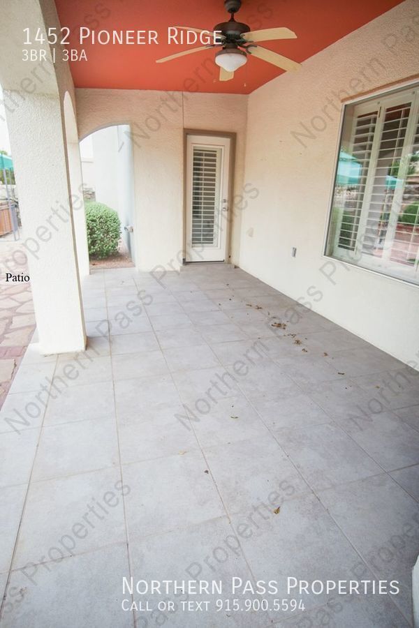 Building Photo - Gorgeous 3BDR Westside Home!