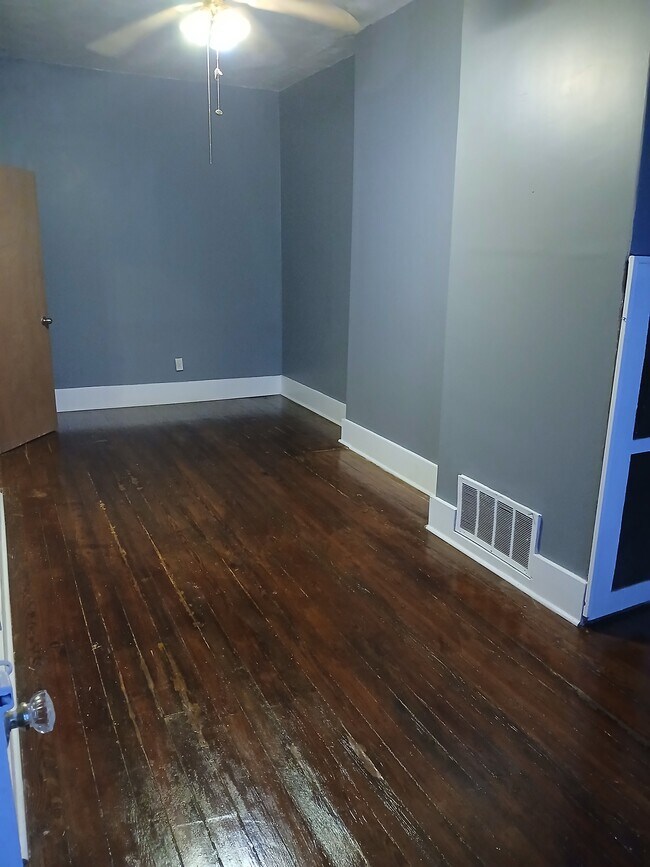 Building Photo - 1721 McCulloh St