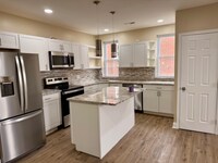 Building Photo - 605 N 64th St