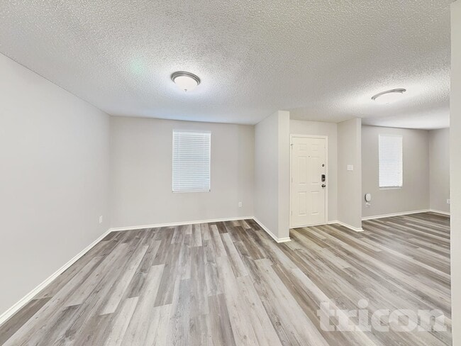 Building Photo - 2925 Paint Brush Pl