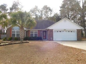 Building Photo - 3560 Oleander Dr