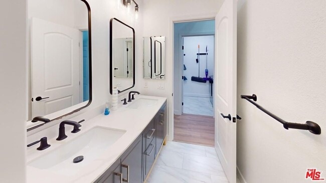 Building Photo - 1912 Veranda Ct