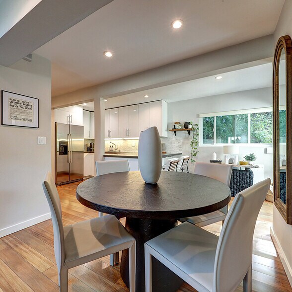 Building Photo - 8326 Ridpath Dr