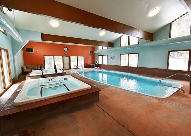 Building Photo - Winter Seasonal Rental- Lake Cliffe 201B