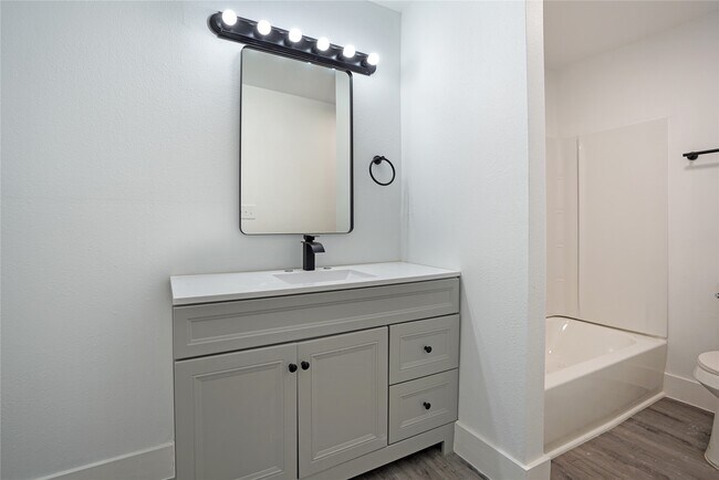 Building Photo - 8505 Denby St