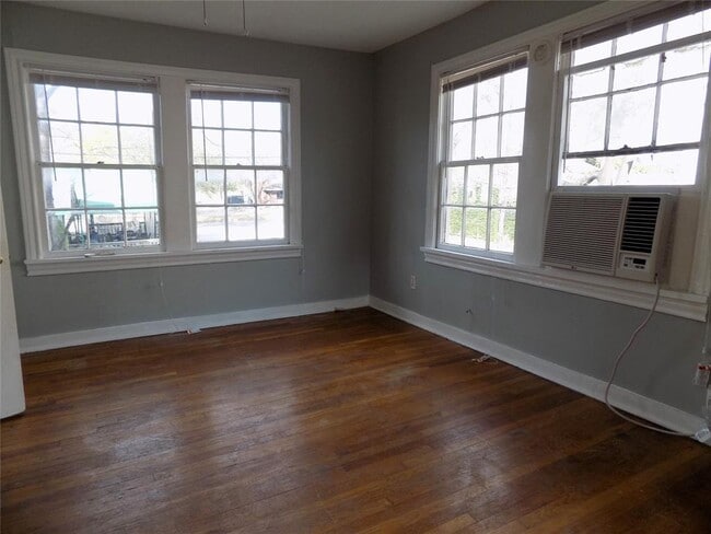 Building Photo - 1624 Bonnie Brae St