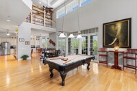 Building Photo - 1927 Sheffield Ave