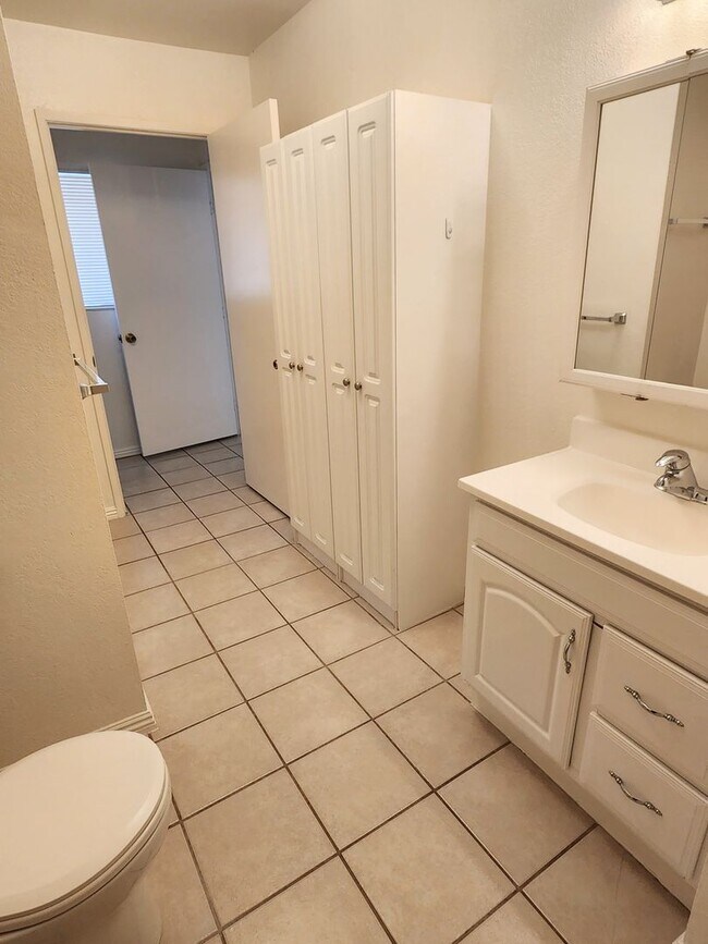 Building Photo - Coming soon 3 bed 2 bath house on the mesa!